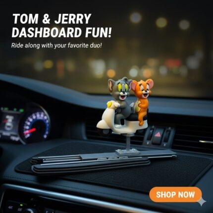 إكسسوار تزييني لتابلوه السيارة يجسد شخصيتي "توم وجيري" على سكوتر